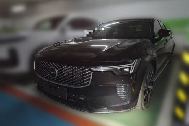 Used Volvo S90 2026 B5 Zhiyi Luxury Edition