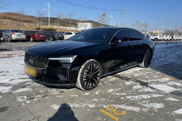 Used Volvo S90 2026 B5 Zhiyuan Luxury Edition