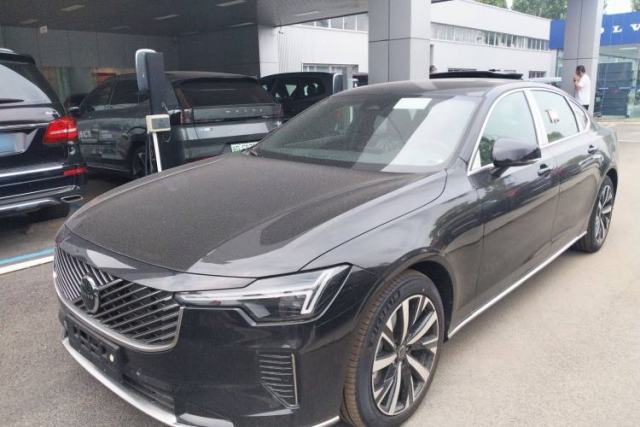 Used Volvo S90 2026 B5 Zhiyi Luxury Edition