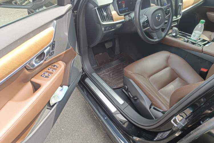 Used Volvo S90 New Energy 2022 T8 eDrive Hybrid Luxury Edition Driver Seat