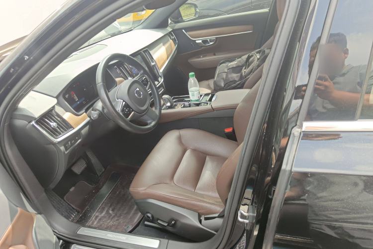 Used Volvo S90 New Energy 2022 T8 eDrive Hybrid Luxury Edition Left Front Seat