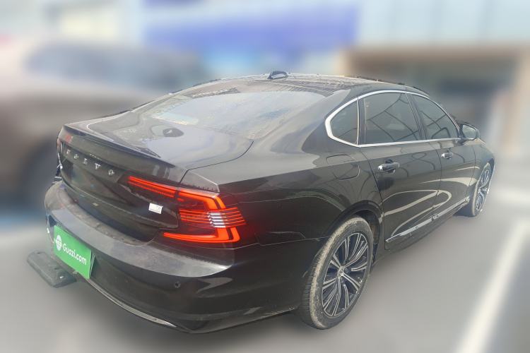 Used Volvo S90 New Energy 2022 T8 eDrive Hybrid Luxury Edition Rear Right 45 Deg
