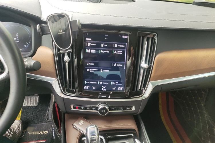 Used Volvo S90 New Energy 2019 T8 E-Drive Hybrid Intelligent Luxury Version China V Standard Audio And AC Panel