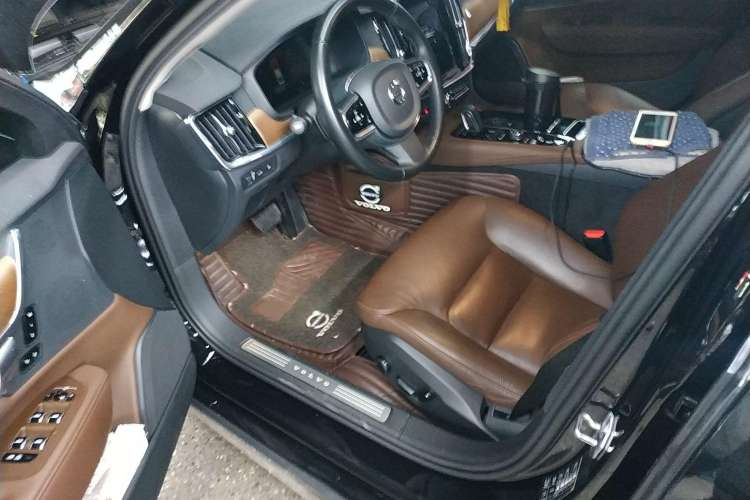 Used Volvo S90 New Energy 2019 T8 e-Drive Hybrid Intelligent Luxury Version China VI Standard Driver Seat