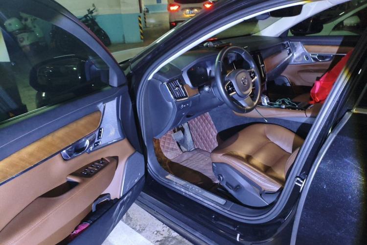 Used Volvo S90 New Energy 2019 T8 E-Drive Hybrid Intelligent Luxury Version China V Standard Driver Seat