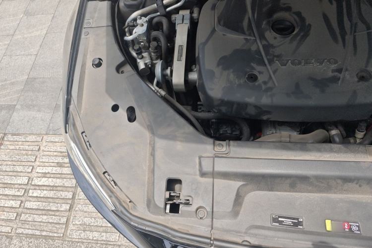 Used Volvo S90 New Energy 2019 T8 E-Drive Hybrid Honor Edition 3 Seats China V Standard Engine Bay Right