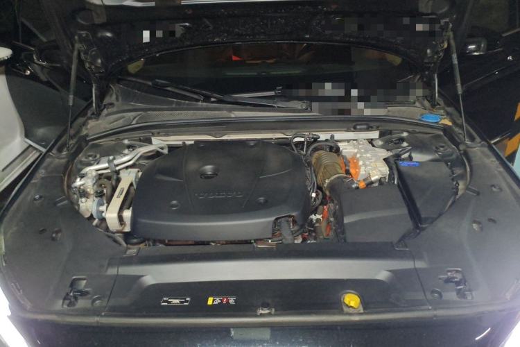 Used Volvo S90 New Energy 2019 T8 E-Drive Hybrid Intelligent Luxury Version China V Standard Engine Bay