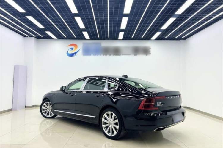 Used Volvo S90 New Energy 2019 T8 E-Drive Hybrid Honor Edition 3 Seats China VI Standard Exterior 3
