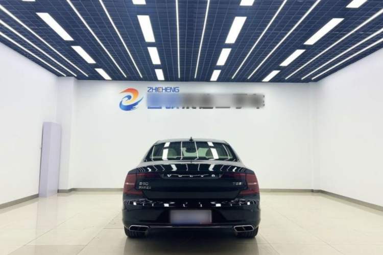 Used Volvo S90 New Energy 2019 T8 E-Drive Hybrid Honor Edition 3 Seats China VI Standard Exterior 4