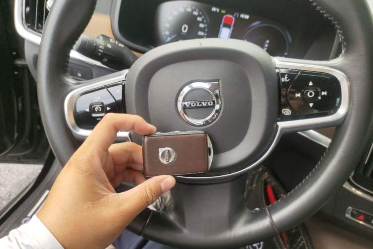 Used Volvo S90 New Energy 2019 T8 E-Drive Hybrid Intelligent Luxury Version China V Standard Interior 1