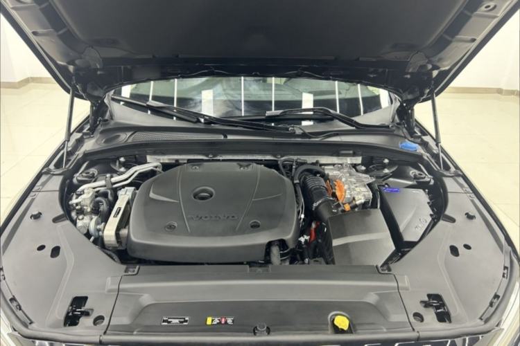 Used Volvo S90 New Energy 2019 T8 E-Drive Hybrid Honor Edition 3 Seats China VI Standard Interior 6