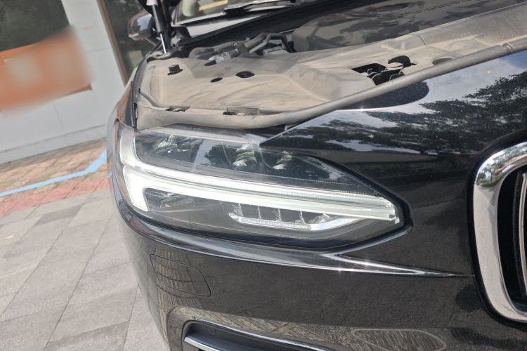 Used Volvo S90 New Energy 2019 T8 E-Drive Hybrid Honor Edition 3 Seats China V Standard Right Front Headlight