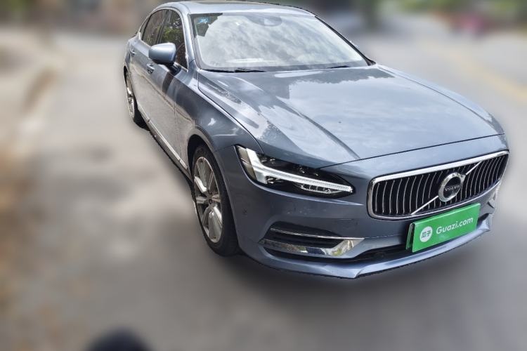Used Volvo S90 New Energy 2019 T8 e-Drive Hybrid Intelligent Luxury Version China VI Standard Front Right 45 Deg