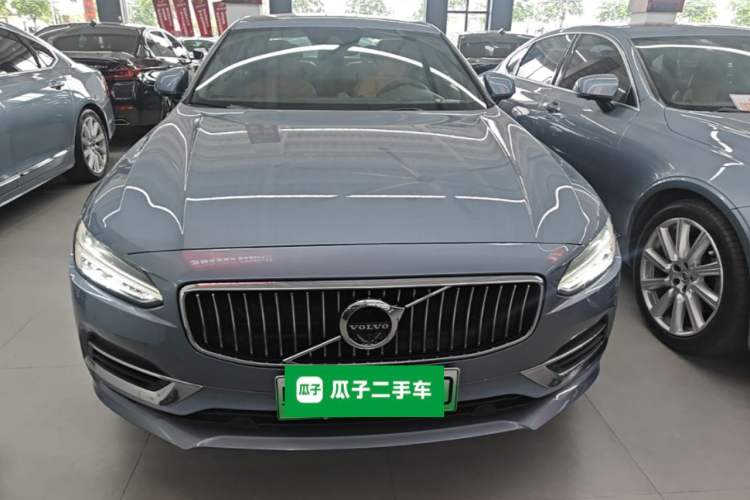 Used Volvo S90 New Energy 2019 T8 e-Drive Hybrid Intelligent Luxury Version China VI Standard Front