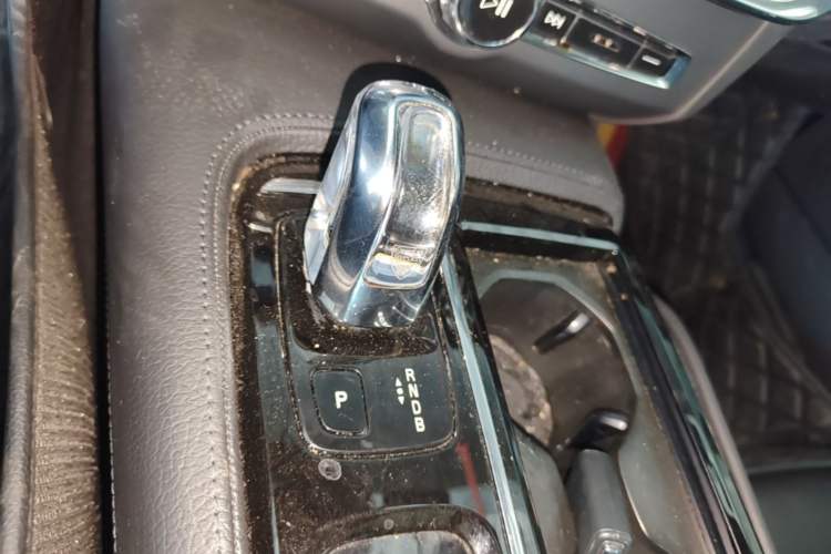 Used Volvo S90 New Energy 2019 T8 e-Drive Hybrid Intelligent Luxury Version China VI Standard Gear Lever