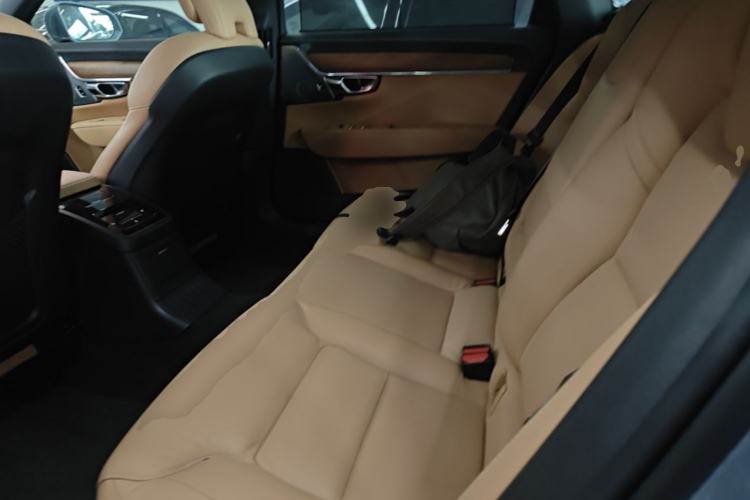 Used Volvo S90 New Energy 2019 T8 e-Drive Hybrid Intelligent Luxury Version China VI Standard Left Rear Seat