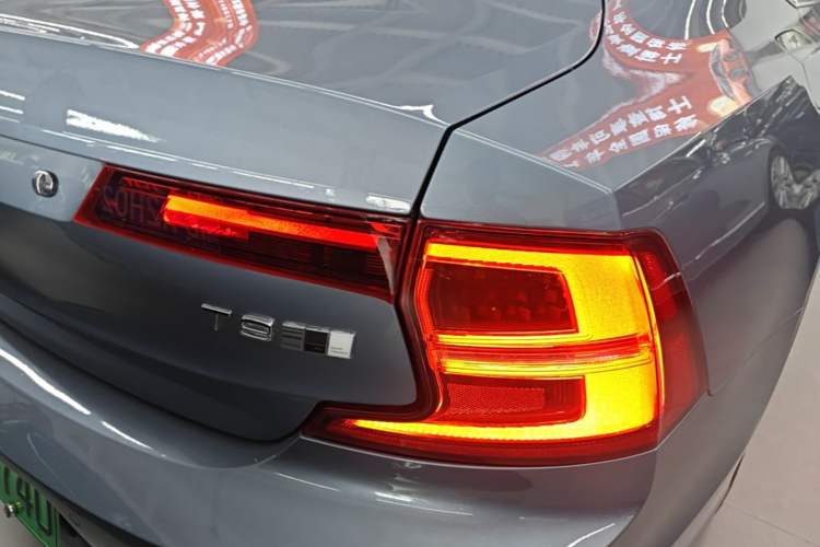 Used Volvo S90 New Energy 2019 T8 e-Drive Hybrid Intelligent Luxury Version China VI Standard Right Rear Taillight