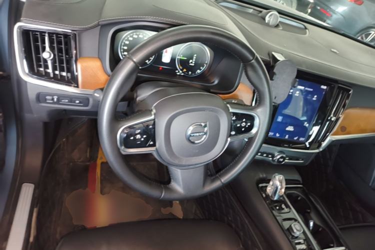 Used Volvo S90 New Energy 2019 T8 e-Drive Hybrid Intelligent Luxury Version China VI Standard Steering Wheel