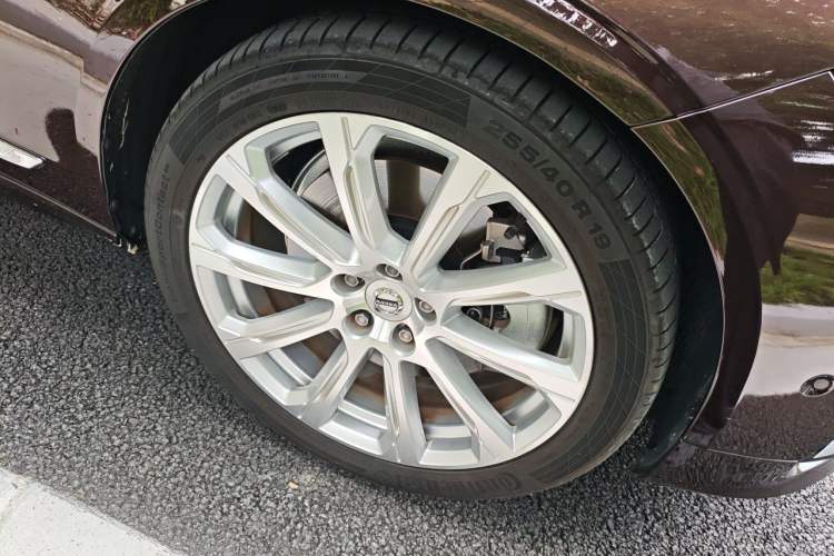 Used Volvo S90 New Energy 2019 T8 E-Drive Hybrid Honor Edition 3 Seats China V Standard Right Front Wheel Hub