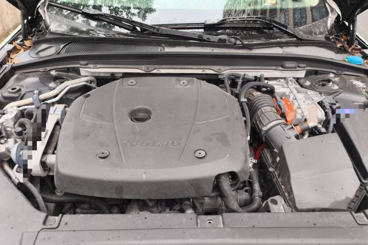 Used Volvo S90 New Energy 2019 T8 e-Drive Hybrid Intelligent Luxury Version China VI Standard Engine Bay