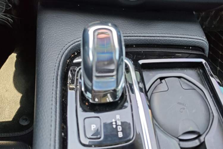 Used Volvo S90 New Energy 2019 T8 E-Drive Hybrid Intelligent Luxury Version China V Standard Gear Lever