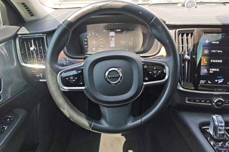 Used Volvo S90 New Energy 2019 T8 E-Drive Hybrid Intelligent Luxury Version China V Standard Steering Wheel