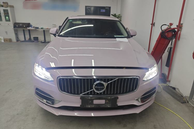 Used Volvo S90 New Energy 2019 T8 e-Drive Hybrid Intelligent Luxury Version China VI Standard Exterior 1