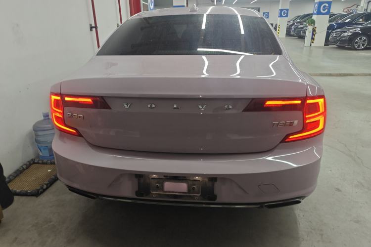Used Volvo S90 New Energy 2019 T8 e-Drive Hybrid Intelligent Luxury Version China VI Standard Exterior 4