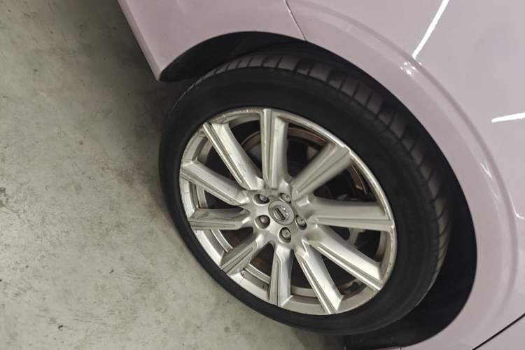 Used Volvo S90 New Energy 2019 T8 e-Drive Hybrid Intelligent Luxury Version China VI Standard Exterior 8
