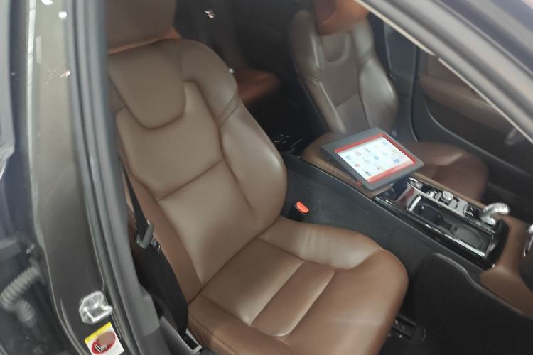 Used Volvo S90 New Energy 2019 T8 e-Drive Hybrid Intelligent Luxury Version China VI Standard Right Front Seat