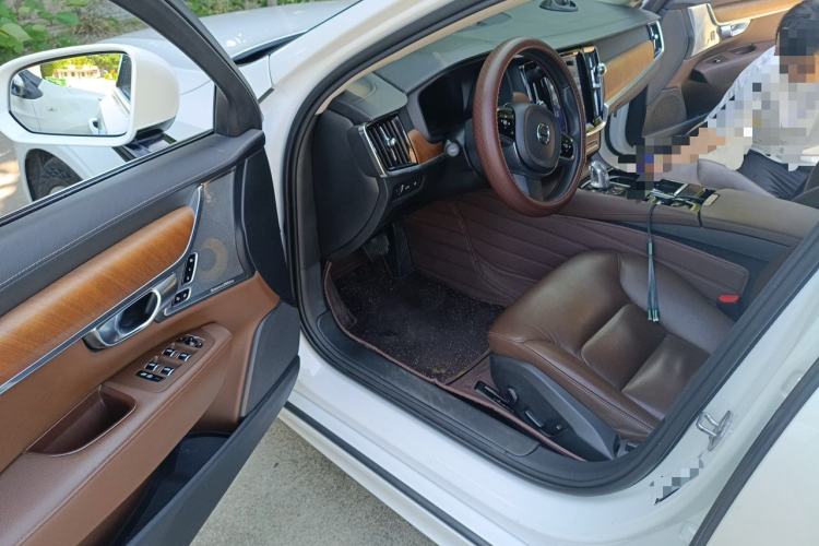 Used Volvo S90 New Energy 2019 T8 E-Drive Hybrid Intelligent Luxury Version China V Standard Driver Seat