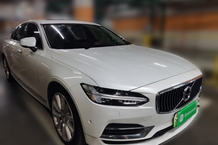 Used Volvo S90 New Energy 2019 T8 E-Drive Hybrid Intelligent Luxury Version China V Standard Front Right 45 Deg