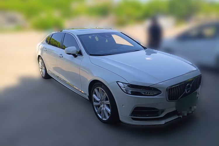 Used Volvo S90 New Energy 2019 T8 E-Drive Hybrid Intelligent Luxury Version China V Standard Front Right 45 Deg