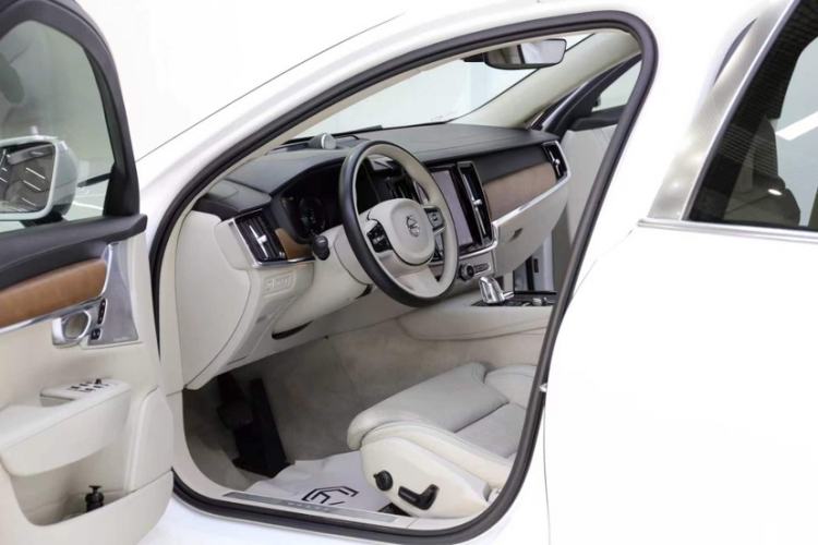 Used Volvo S90 New Energy 2019 T8 E-Drive Hybrid Honor Edition 3 Seats China VI Standard Interior 3