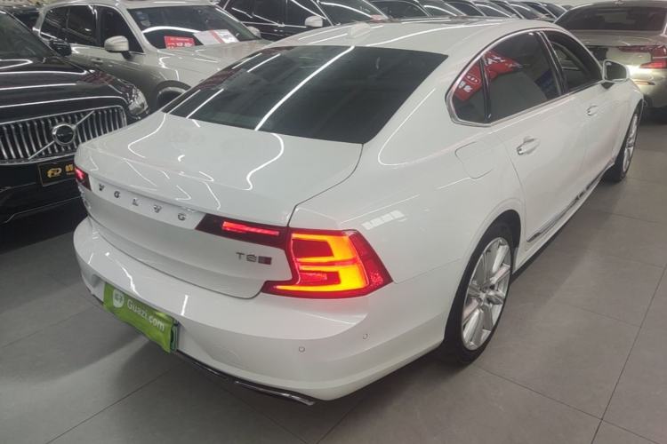 Used Volvo S90 New Energy 2019 T8 E-Drive Hybrid Intelligent Luxury Version China V Standard Rear Right 45 Deg