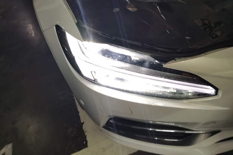 Used Volvo S90 New Energy 2019 T8 E-Drive Hybrid Intelligent Luxury Version China V Standard Right Front Headlight