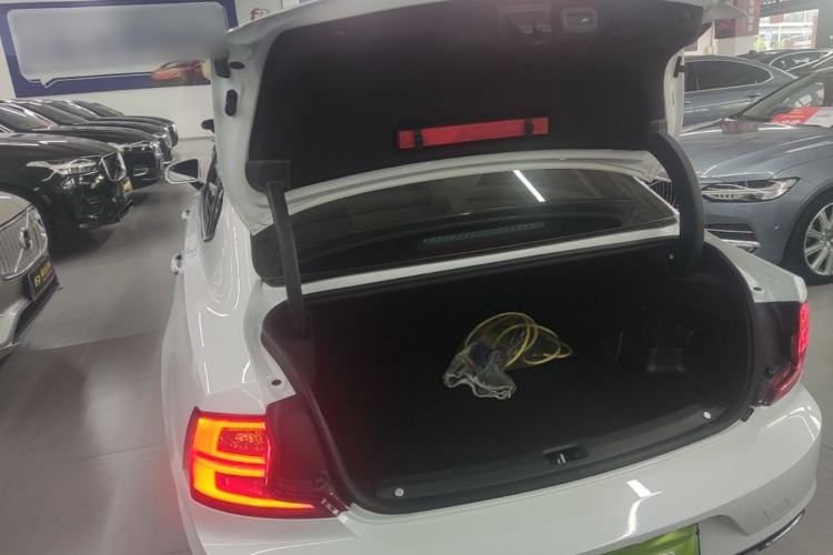 Used Volvo S90 New Energy 2019 T8 E-Drive Hybrid Intelligent Luxury Version China V Standard Trunk