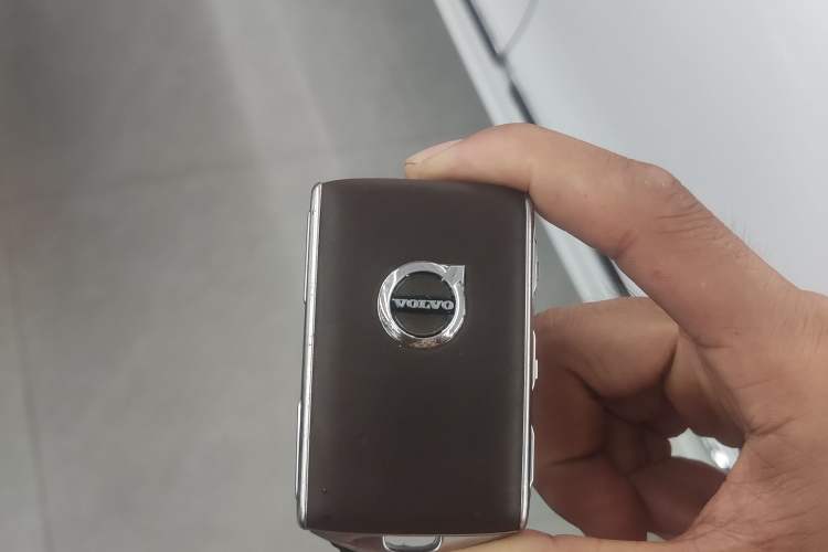 Used Volvo S90 New Energy 2019 T8 E-Drive Hybrid Intelligent Luxury Version China V Standard Vehicle Key