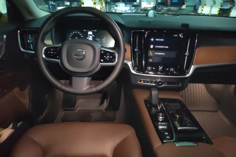 Used Volvo S90 New Energy 2020 T8 e-Drive Hybrid – Zhiyi Luxury Edition Center Console