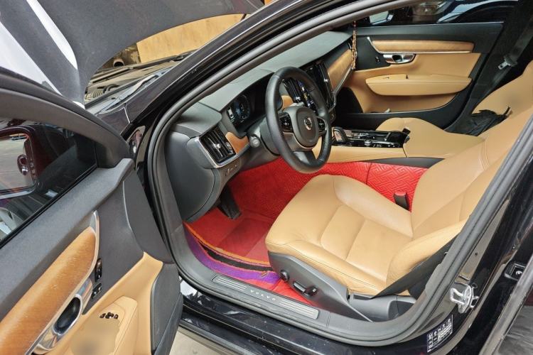 Used Volvo S90 New Energy 2020 T8 e-Drive Hybrid – Zhiyi Luxury Edition Driver Seat