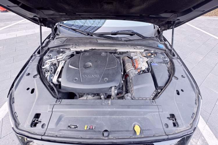 Used Volvo S90 New Energy 2020 T8 e-Drive Hybrid – Zhiyi Luxury Edition Engine Bay