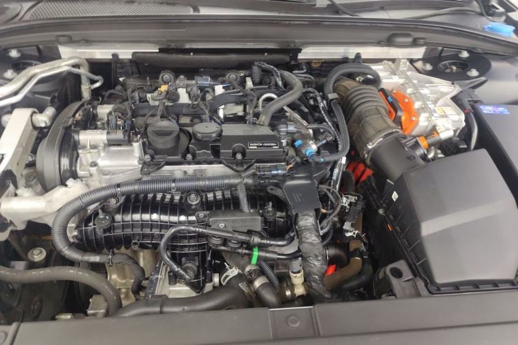 Used Volvo S90 New Energy 2020 Facelift T8 E-Drive Hybrid Luxury Edition Engine Bay