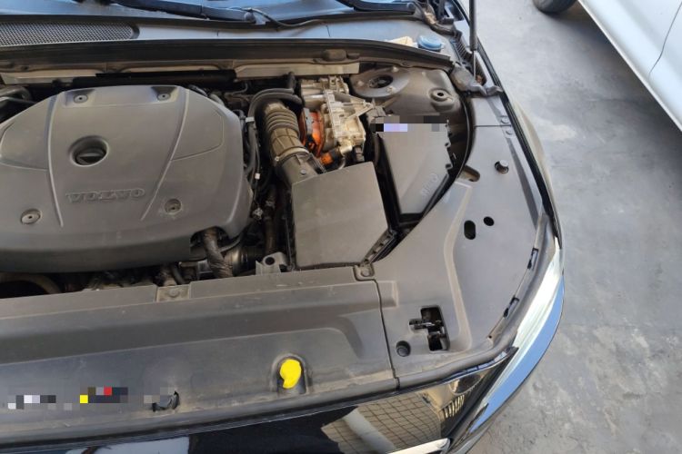 Used Volvo S90 New Energy 2020 T8 e-Drive Hybrid – Zhiyi Luxury Edition Engine Bay Left