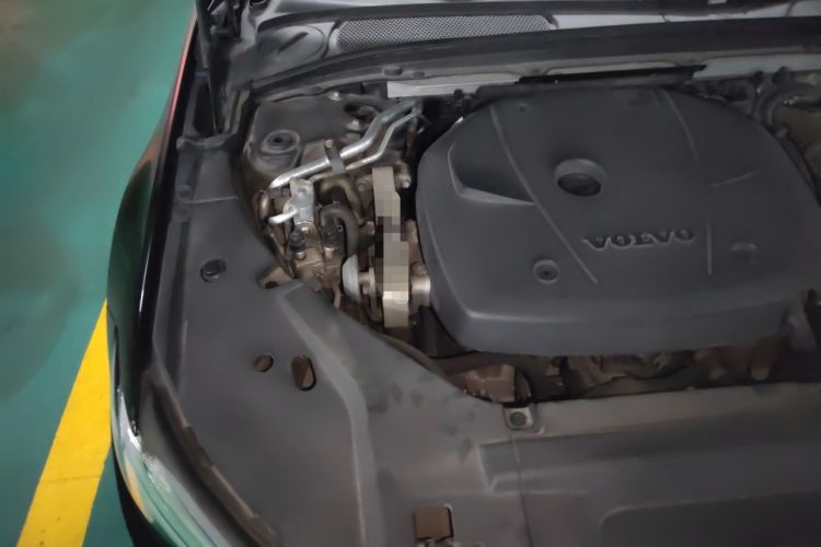 Used Volvo S90 New Energy 2020 T8 e-Drive Hybrid – Zhiyi Luxury Edition Engine Bay Right