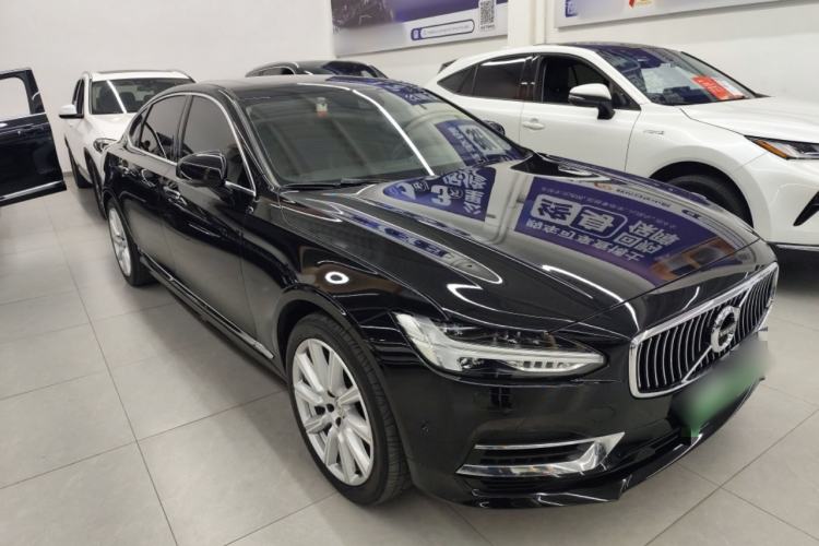 Used Volvo S90 New Energy 2020 Facelift T8 E-Drive Hybrid Luxury Edition Exterior 2