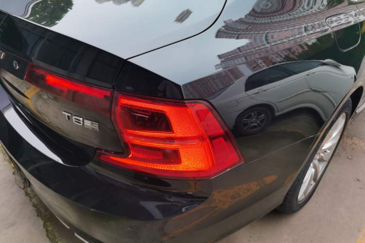 Used Volvo S90 New Energy 2020 T8 e-Drive Hybrid – Zhiyi Luxury Edition Exterior 6