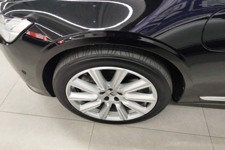 Used Volvo S90 New Energy 2020 Facelift T8 E-Drive Hybrid Luxury Edition Exterior 7