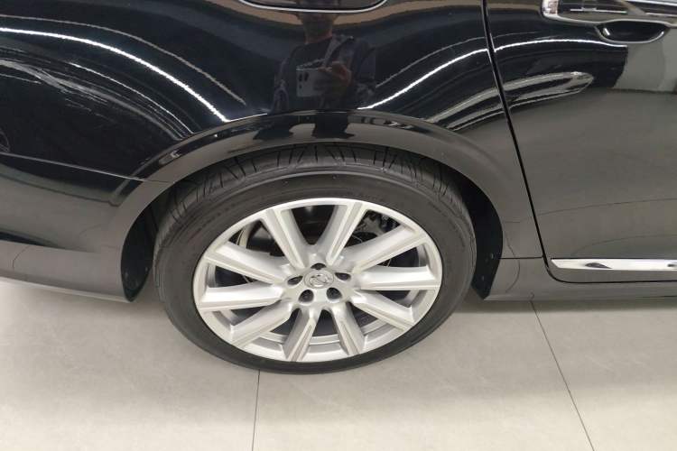 Used Volvo S90 New Energy 2020 Facelift T8 E-Drive Hybrid Luxury Edition Exterior 8