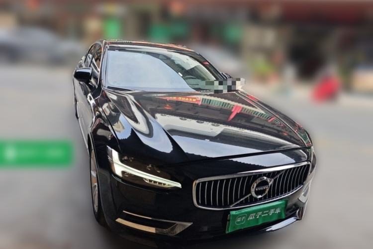 Used Volvo S90 New Energy 2020 T8 e-Drive Hybrid – Zhiyi Luxury Edition Front Right 45 Deg