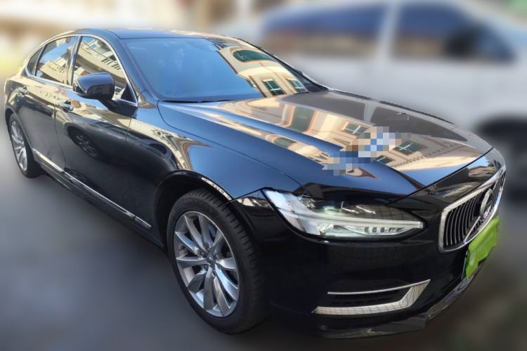 Used Volvo S90 New Energy 2020 T8 e-Drive Hybrid – Zhiyi Luxury Edition Front Right 45 Deg
